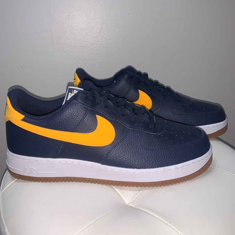 Air Force 1 low